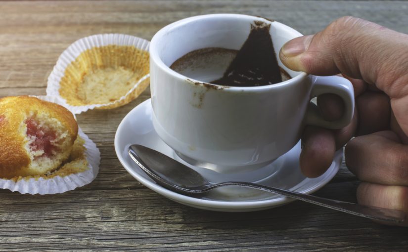 Czar Poranka : Odkrywamy Sekrety Kawy – Od Nasadzenia przez Proces Palenia aż po Twoją Kubek Pełną Zapachu.